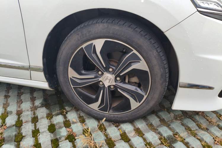 Used Honda Spirior 2015 2.4L Prestige Edition Right Front Wheel Hub