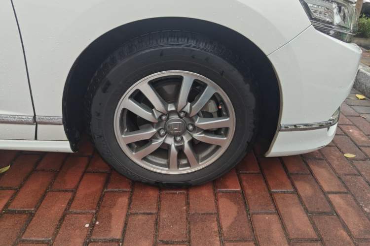 Used Honda Spirior 2015 2.0L Prestige Edition Right Front Wheel Hub