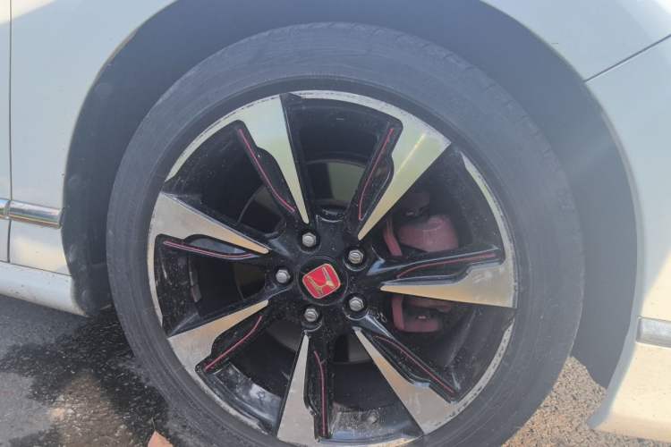 Used Honda Spirior 2015 2.4L Prestige Edition Right Front Wheel Hub