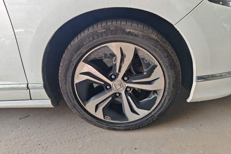 Used Honda Spirior 2015 2.4L Prestige Edition Right Front Wheel Hub