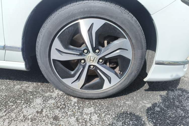Used Honda Spirior 2015 2.4L Prestige Edition Right Front Wheel Hub