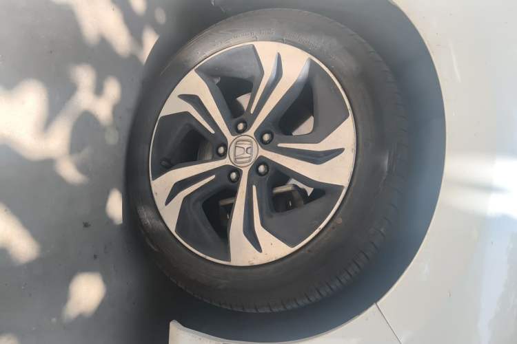 Used Honda Spirior 2015 2.4L Prestige Edition Right Front Wheel Hub