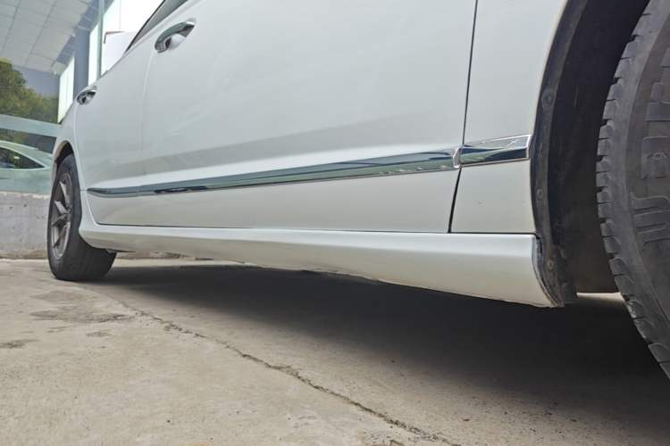 Used Honda Spirior 2015 2.0L Luxury Edition Right Side Sill