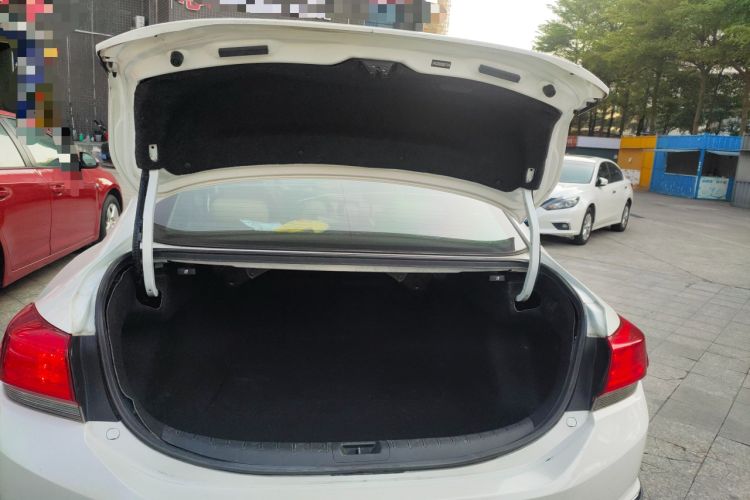 Used Honda Spirior 2015 2.0L Luxury Edition Trunk