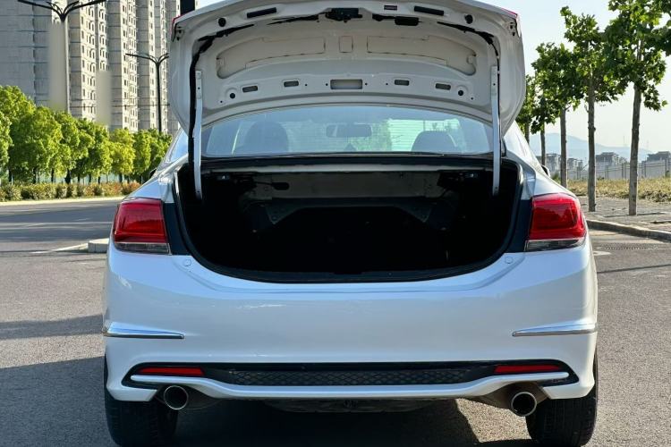 Used Honda Spirior 2015 2.0L Luxury Edition Trunk