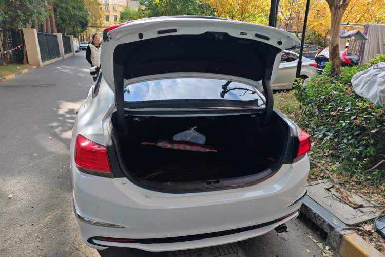 Used Honda Spirior 2015 2.0L Prestige Edition Trunk