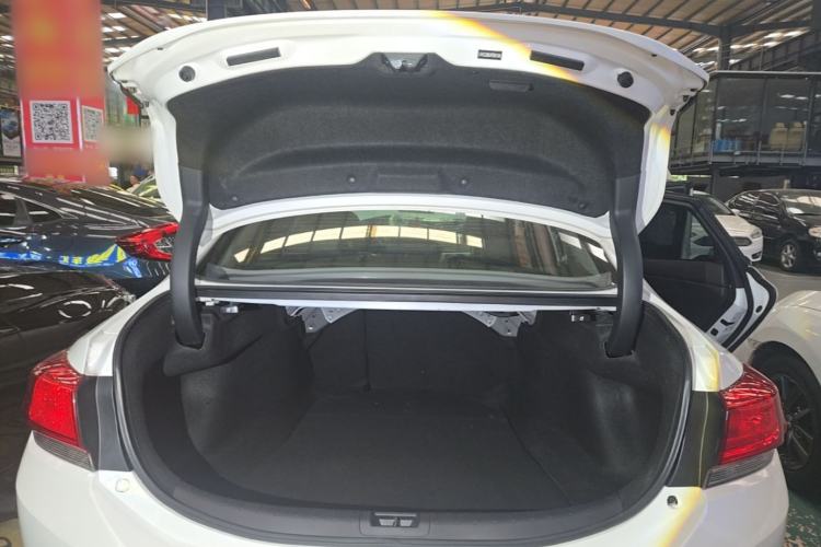 Used Honda Spirior 2015 2.0L Prestige Edition Trunk
