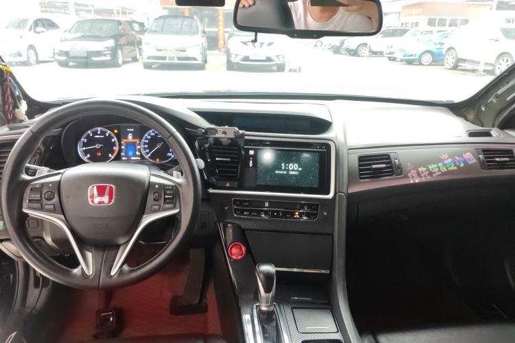 Used Honda Spirior 2017 2.0L Comfort Edition Center Console