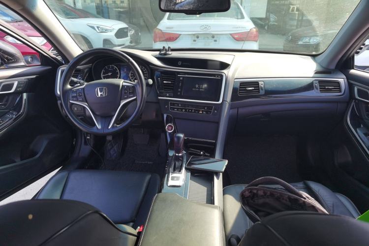 Used Honda Spirior 2017 2.4L Luxury Edition Center Console