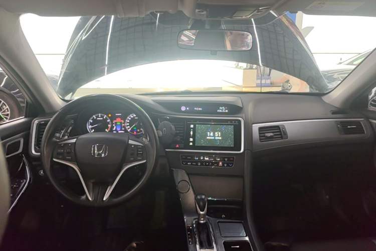 Used Honda Spirior 2017 2.0L Classic Edition Center Console