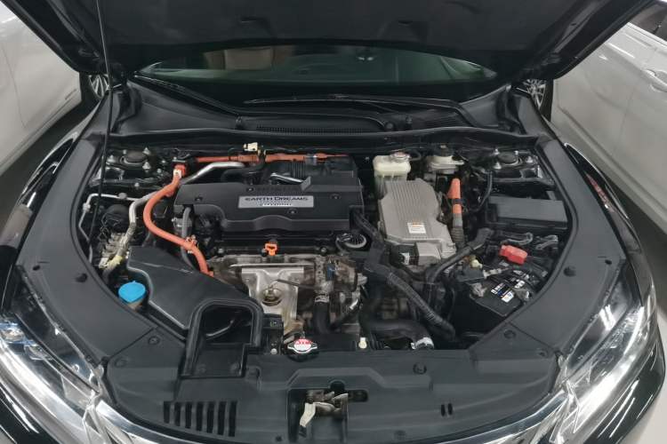 Used Honda Spirior 2017 Hybrid 2.0L Pure Drive Edition Engine Bay