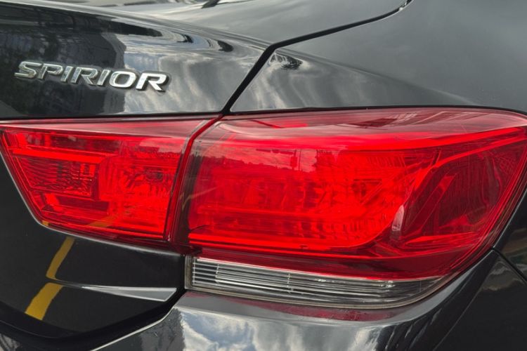 Used Honda Spirior 2017 2.0L Classic Edition Exterior 8