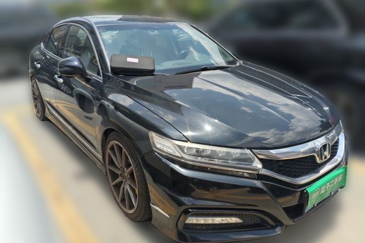 Used Honda Spirior 2017 2.4L Luxury Edition Front Right 45 Deg