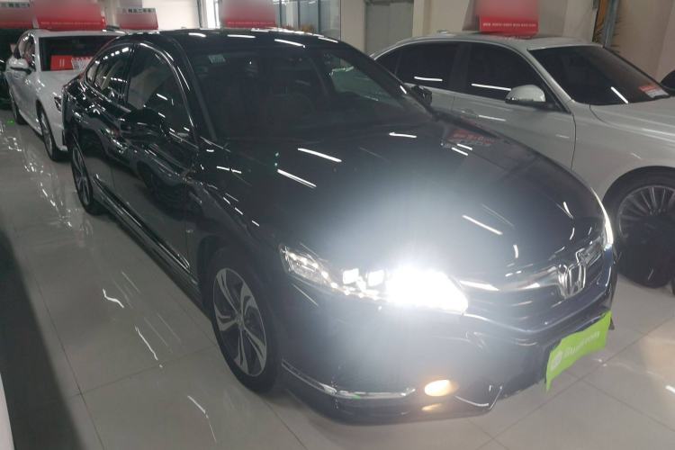 Used Honda Spirior 2017 Hybrid 2.0L Pure Drive Edition Front Right 45 Deg
