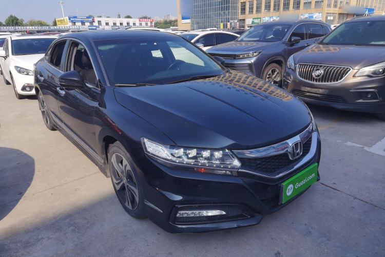 Used Honda Spirior 2017 2.4L Luxury Edition Front Right 45 Deg