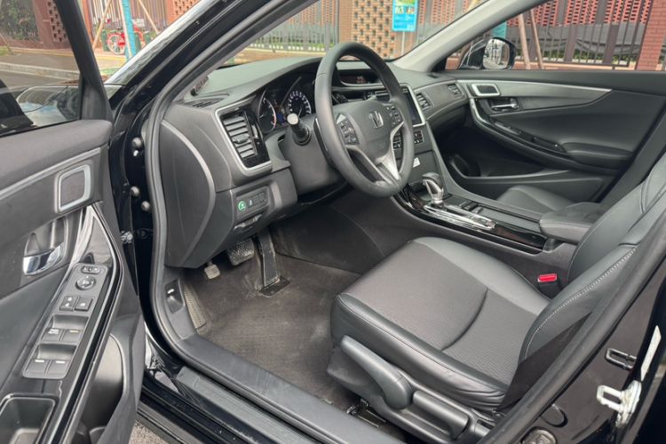 Used Honda Spirior 2017 2.0L Classic Edition Interior 12