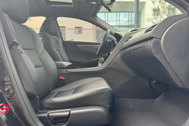 Used Honda Spirior 2017 2.0L Classic Edition Interior 3