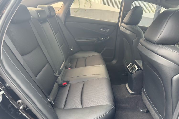 Used Honda Spirior 2017 2.0L Classic Edition Interior 4