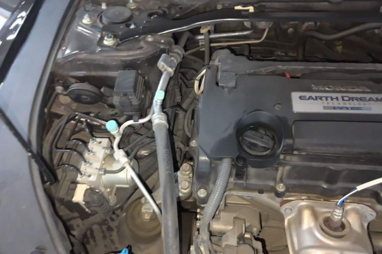 Used Honda Spirior 2017 2.4L Luxury Edition Engine Bay Right