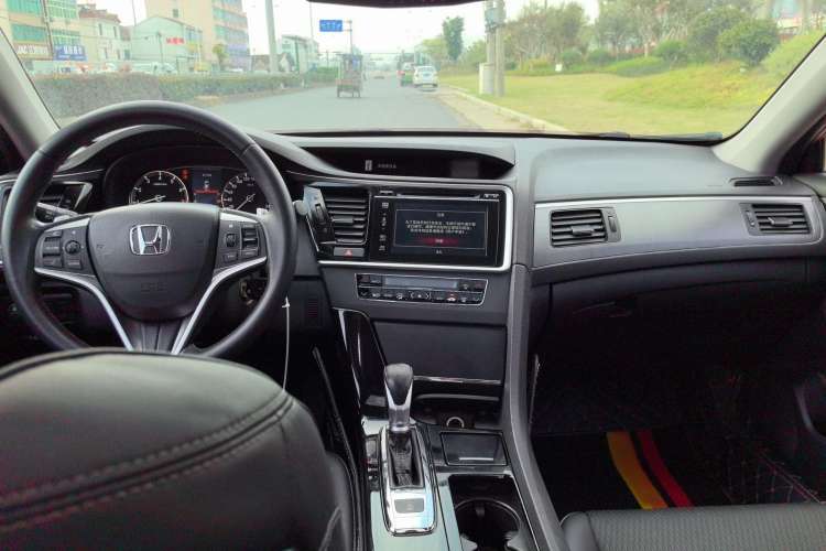 Used Honda Spirior 2017 2.0L Classic Edition Interior 3