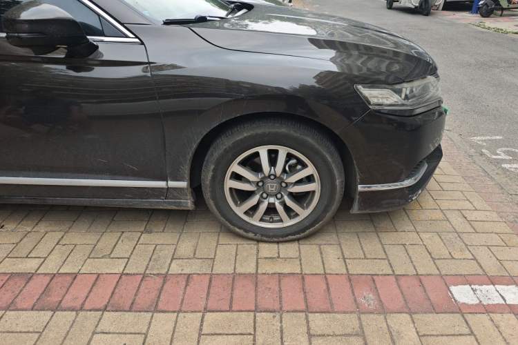 Used Honda Spirior 2017 2.0L Comfort Edition Right Front Wheel Hub