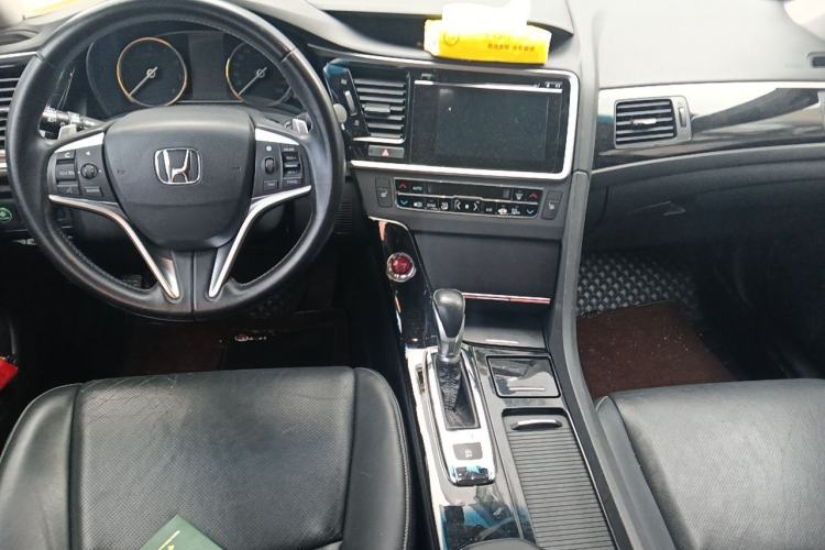 Used Honda Spirior 2017 2.4L Luxury Edition Center Console