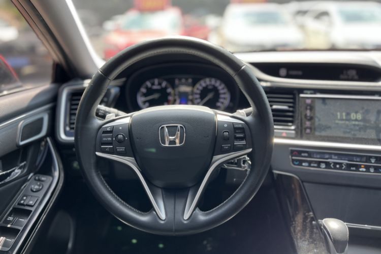 Used Honda Spirior 2017 2.0L Classic Edition Interior 3