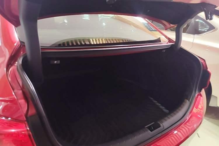 Used Honda Spirior 2017 2.0L Comfort Edition Trunk