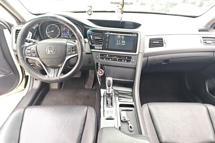 Used Honda Spirior 2017 2.0L Comfort Edition Center Console