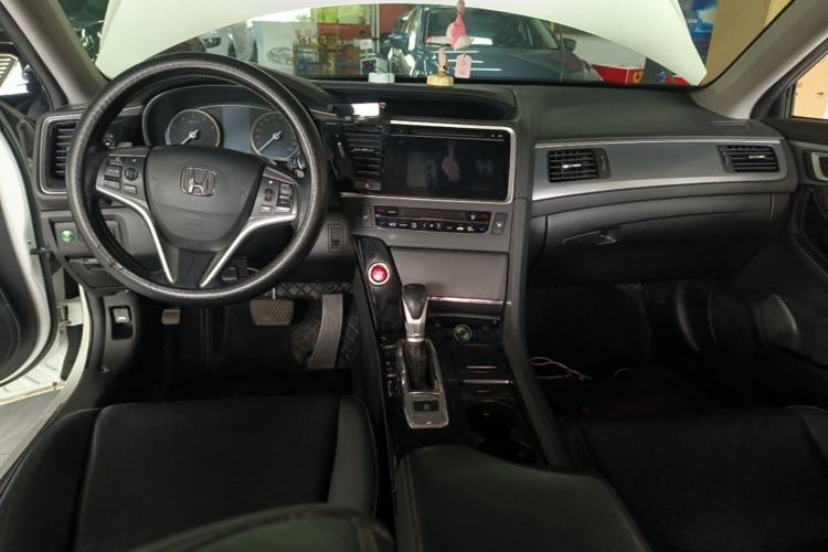 Used Honda Spirior 2017 2.0L Comfort Edition Center Console