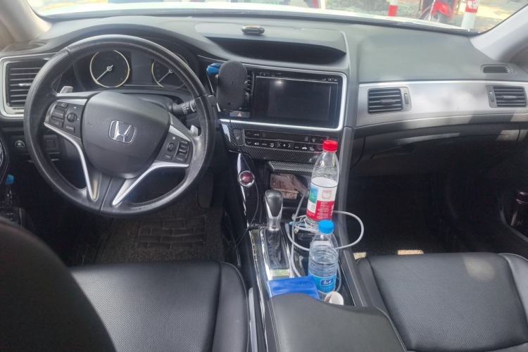 Used Honda Spirior 2017 2.0L Comfort Edition Center Console