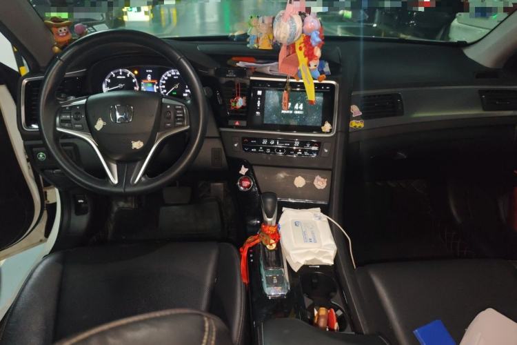Used Honda Spirior 2017 2.0L Comfort Edition Center Console