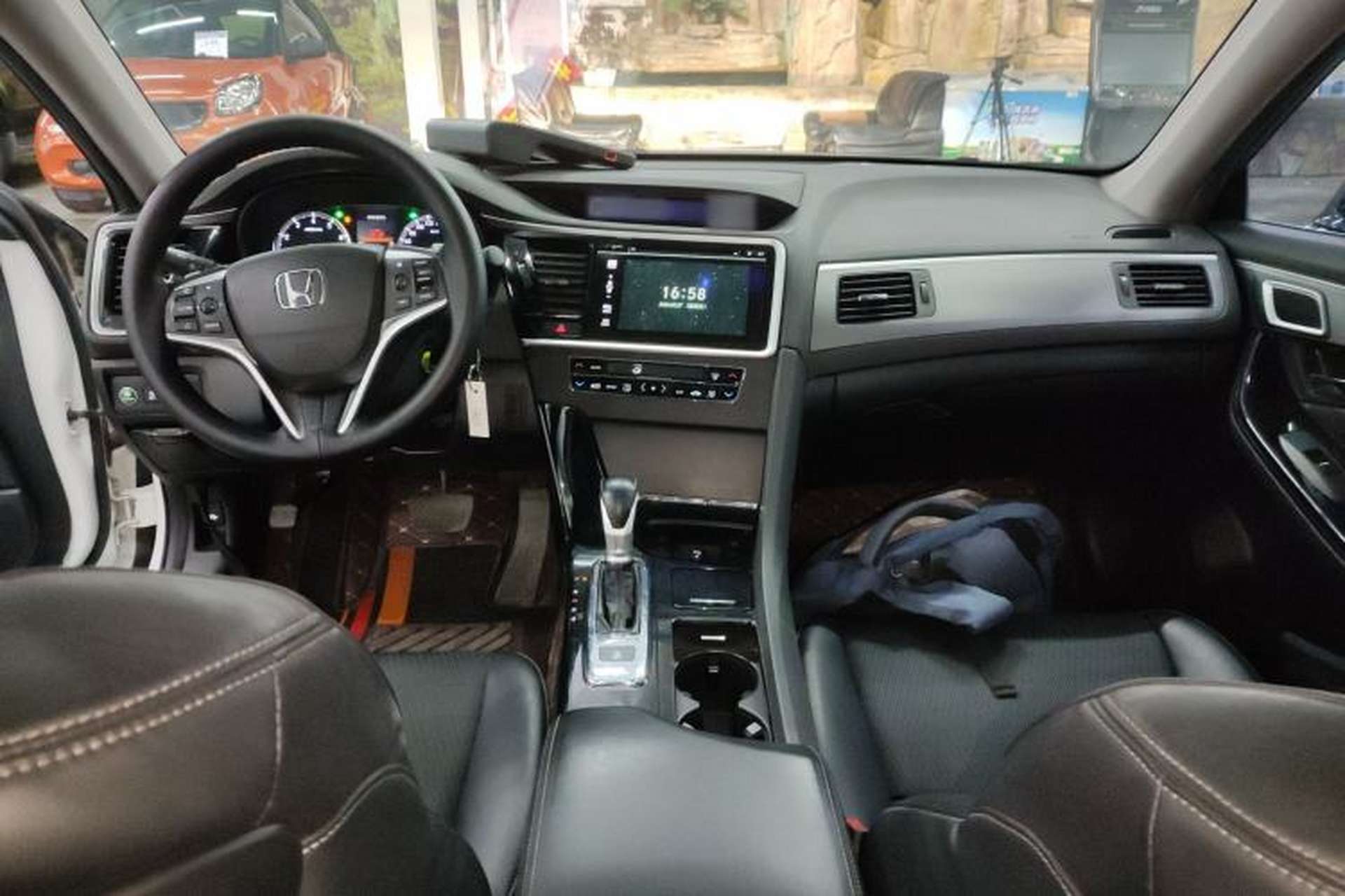 Used Honda Spirior 2017 2.0L Classic Edition Center Console