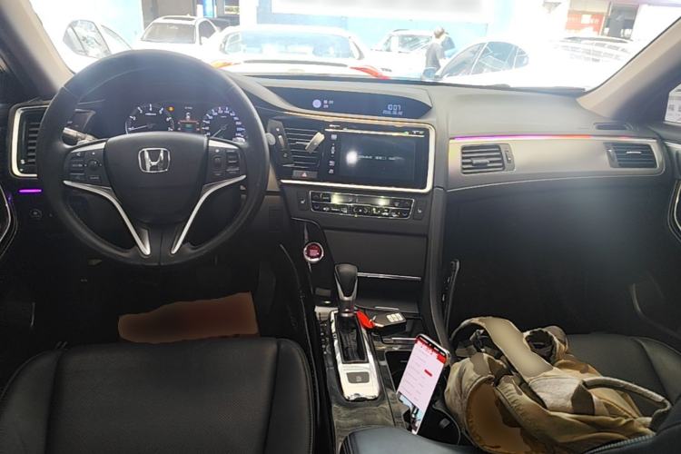 Used Honda Spirior 2017 2.0L Comfort Edition Center Console