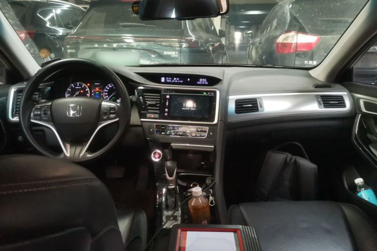 Used Honda Spirior 2017 2.0L Comfort Edition Center Console