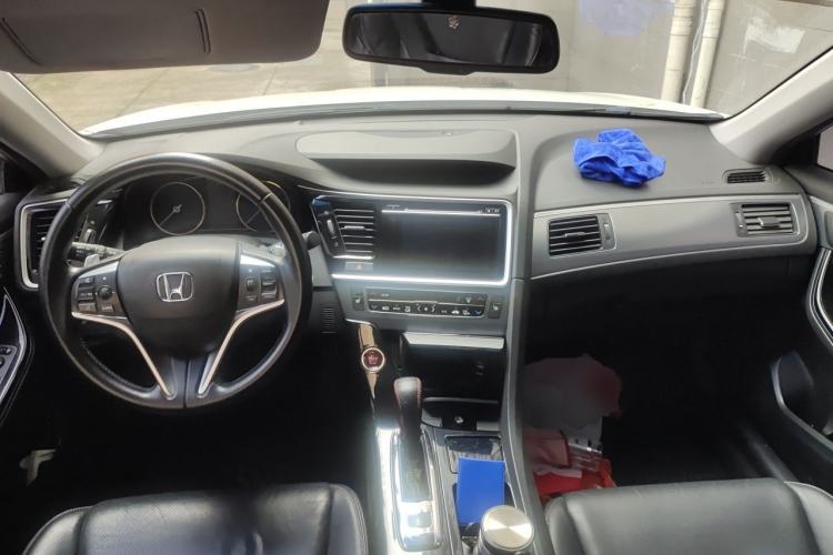 Used Honda Spirior 2017 2.0L Comfort Edition Center Console