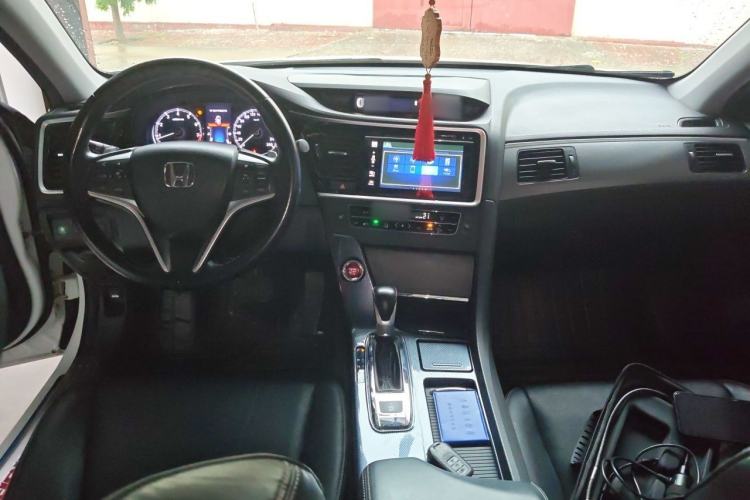 Used Honda Spirior 2017 2.4L Luxury Edition Center Console