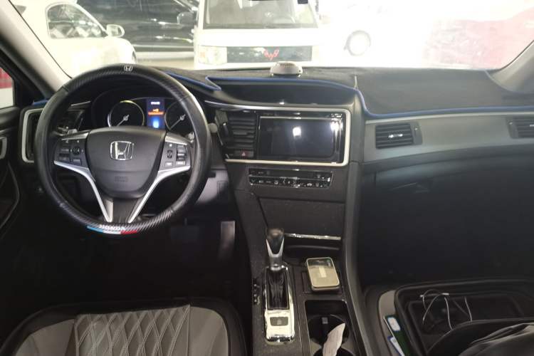 Used Honda Spirior 2017 2.0L Classic Edition Center Console