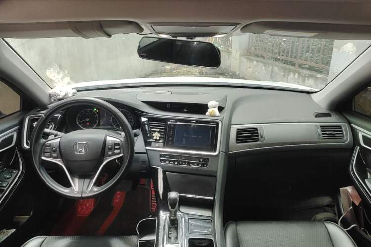 Used Honda Spirior 2017 2.0L Classic Edition Center Console