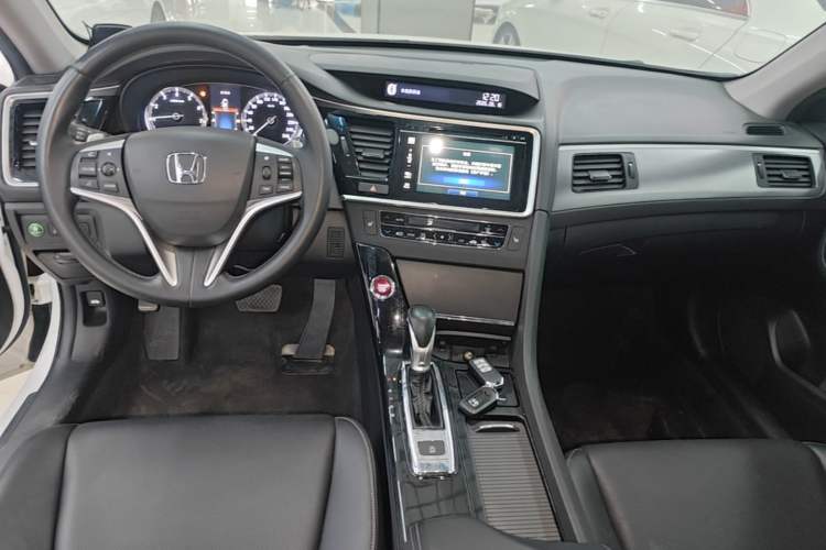 Used Honda Spirior 2017 2.0L Comfort Edition Center Console