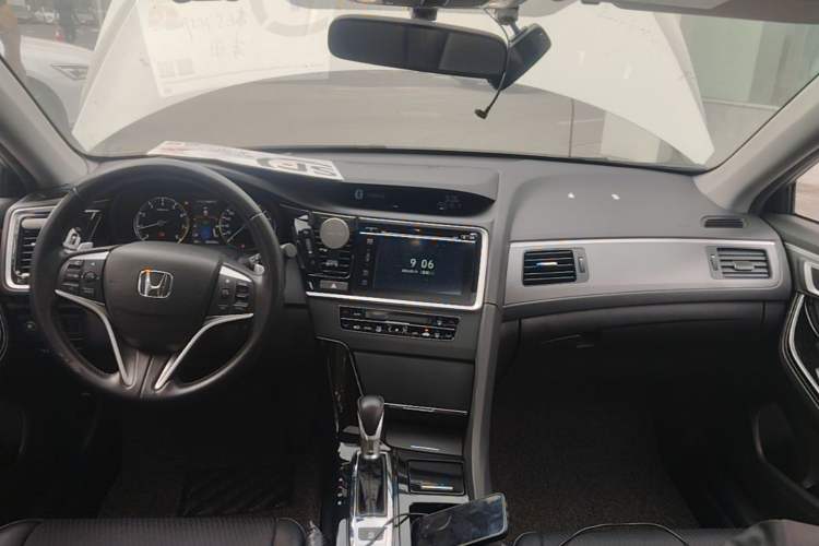 Used Honda Spirior 2017 2.0L Classic Edition Center Console
