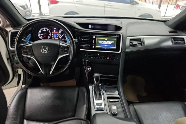 Used Honda Spirior 2017 2.0L Comfort Edition Center Console