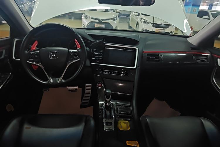 Used Honda Spirior 2017 2.4L Luxury Edition Center Console
