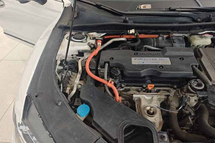Used Honda Spirior 2017 Hybrid 2.0L Pure Drive Edition Engine Bay Right