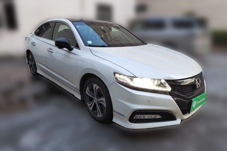 Used Honda Spirior 2017 2.4L Luxury Edition Front Right 45 Deg