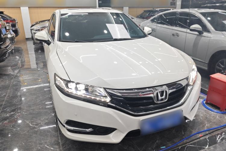 Used Honda Spirior 2017 2.0L Classic Edition Front Right 45 Deg