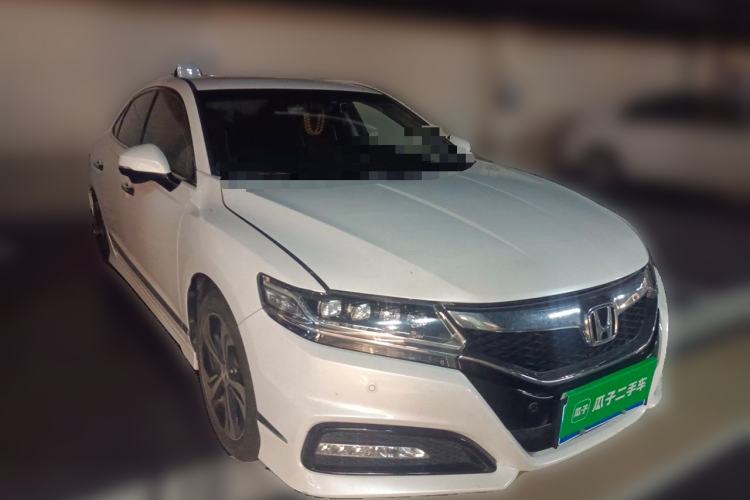 Used Honda Spirior 2017 2.4L Luxury Edition Front Right 45 Deg