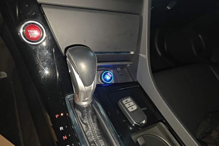 Used Honda Spirior 2017 2.4L Luxury Edition Gear Lever