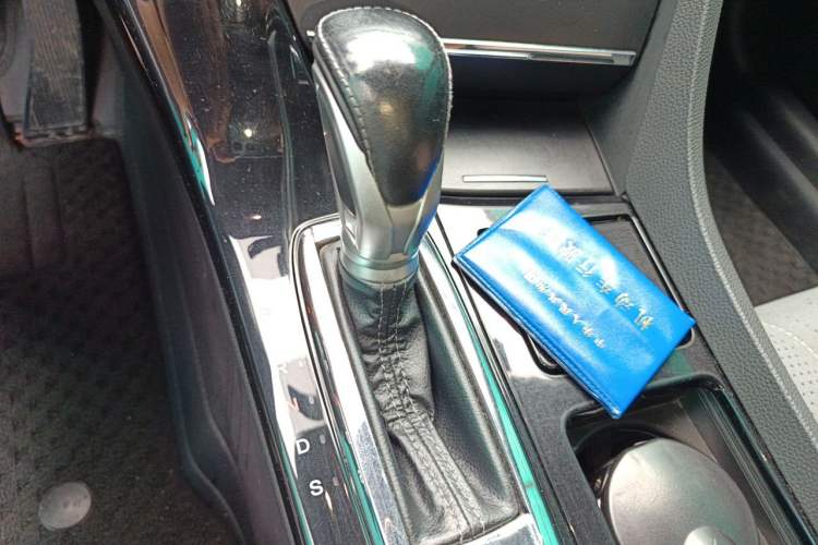 Used Honda Spirior 2017 2.0L Classic Edition Gear Lever