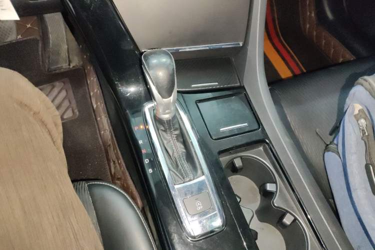Used Honda Spirior 2017 2.0L Classic Edition Gear Lever